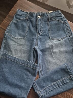 NWOT Wide Leg Jeans Size Medium